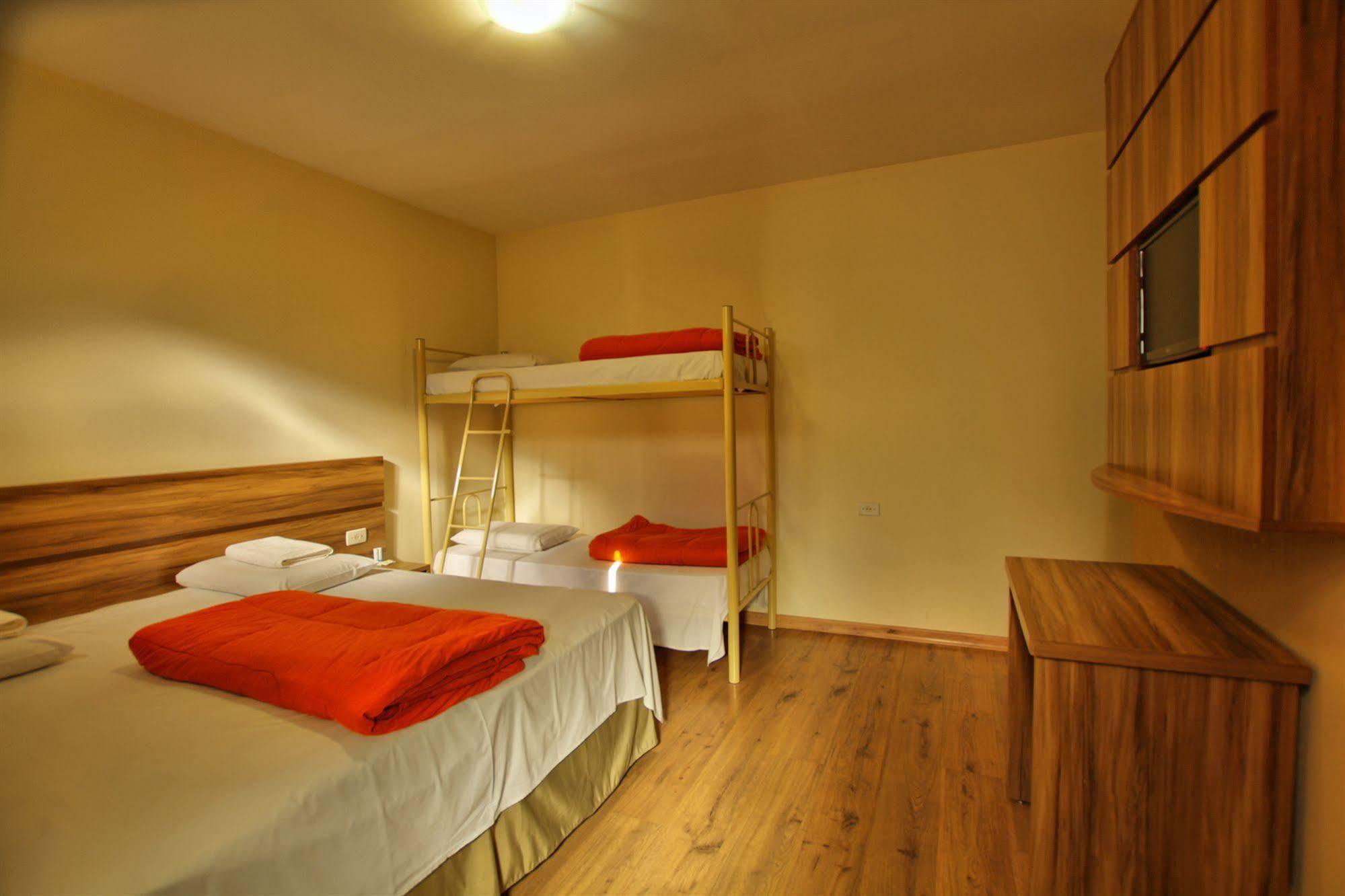 Hostel Roma Curitiba Eksteriør bilde